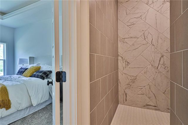 216 SW Chelmsford Drive, Blue Springs, MO 64014