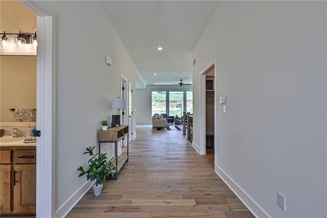 216 SW Chelmsford Drive, Blue Springs, MO 64014