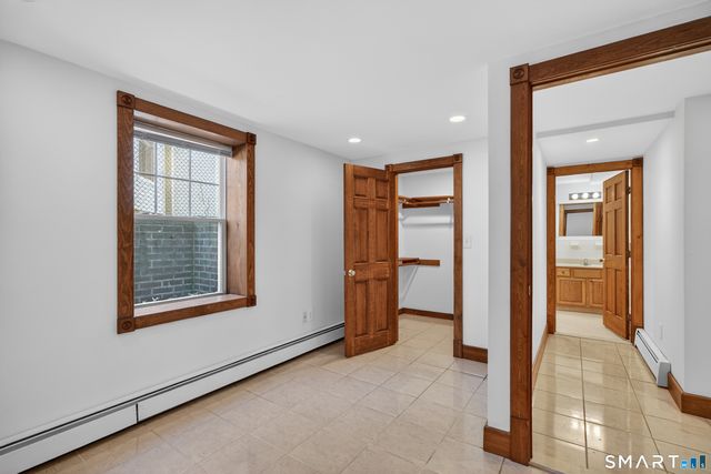 245 Edwards Street Garden Level, New Haven, CT 06511