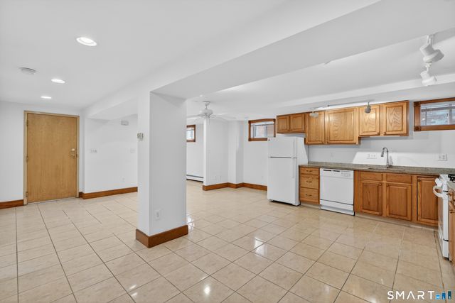 245 Edwards Street Garden Level, New Haven, CT 06511