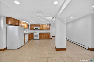 245 Edwards Street Garden Level, New Haven, CT 06511