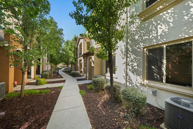 2712 Ferrara Circle, San Jose, CA 95111