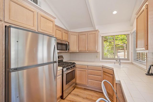 29082 Ridge View Rd, Foresthill, CA 95631