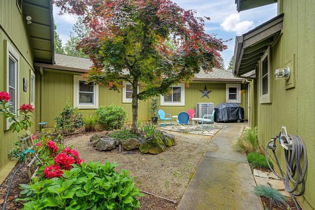 29082 Ridge View Rd, Foresthill, CA 95631