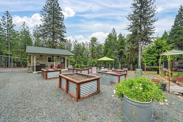 29082 Ridge View Rd, Foresthill, CA 95631