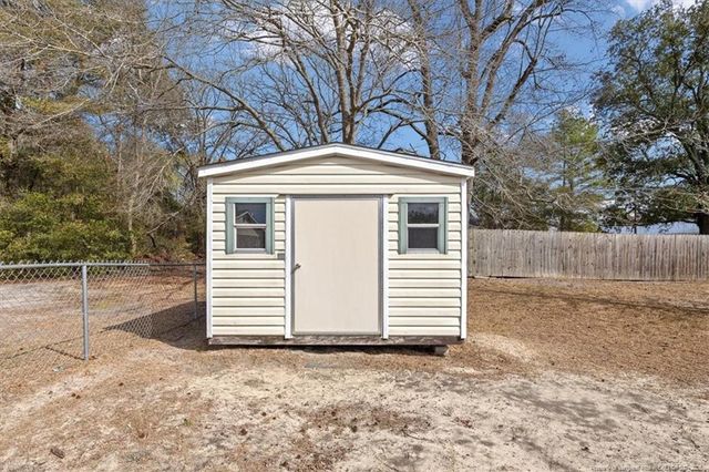 812 N Jackson Street, Raeford, NC 28376