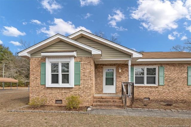 812 N Jackson Street, Raeford, NC 28376