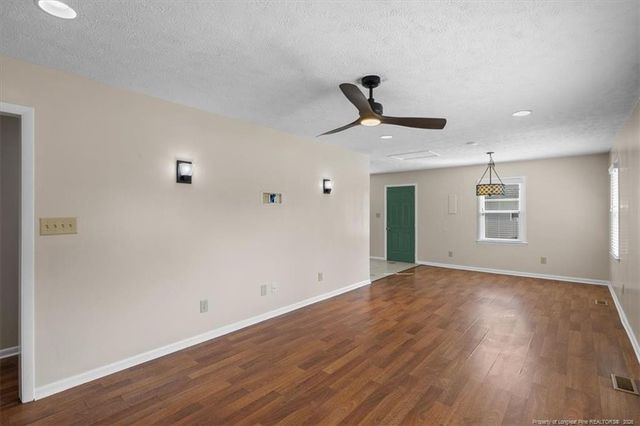 812 N Jackson Street, Raeford, NC 28376