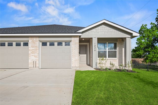 1006 College Avenue, Troy, TX 76579