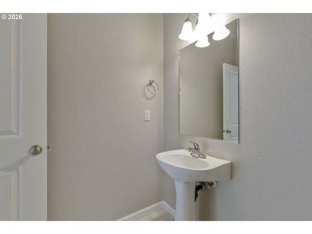 18475 Sw ANNAMAE Ln, Beaverton, OR 97003