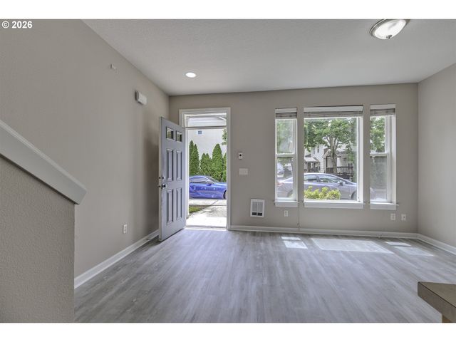 18475 Sw ANNAMAE Ln, Beaverton, OR 97003