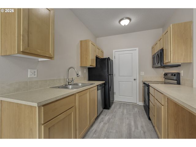 18475 Sw ANNAMAE Ln, Beaverton, OR 97003