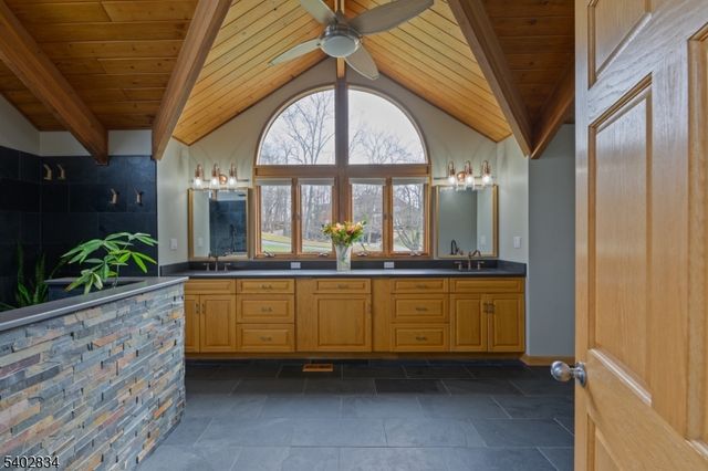 21 Starrett Ct, Sparta Twp., NJ 07871