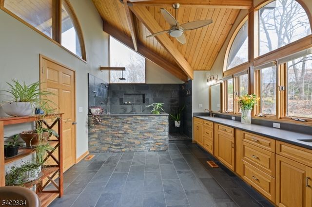 21 Starrett Ct, Sparta Twp., NJ 07871