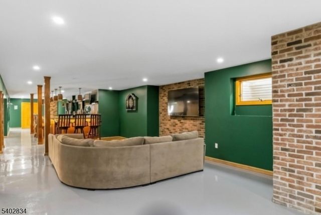 21 Starrett Ct, Sparta Twp., NJ 07871