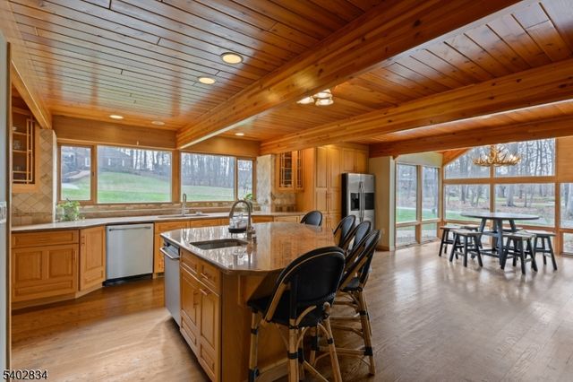 21 Starrett Ct, Sparta Twp., NJ 07871