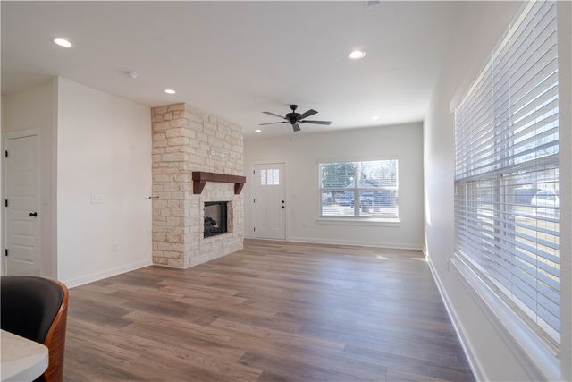 1027 S Arkansas Street, Rogers, AR 72756