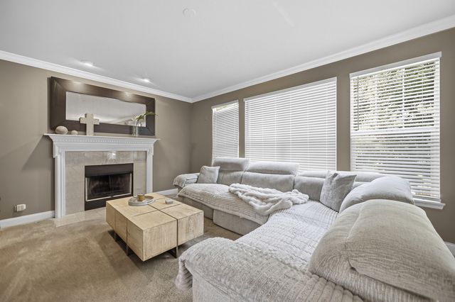 385 Post Oak Circle, West Chicago, IL 60185