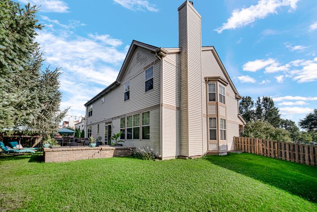 385 Post Oak Circle, West Chicago, IL 60185