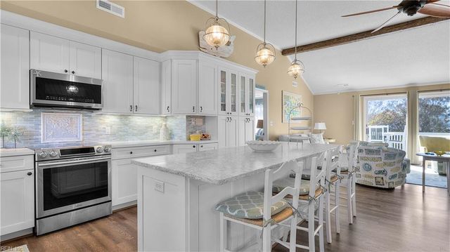 309 Whiting LN, Virginia Beach, VA 23456