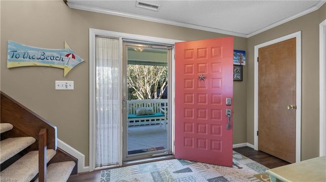 309 Whiting LN, Virginia Beach, VA 23456