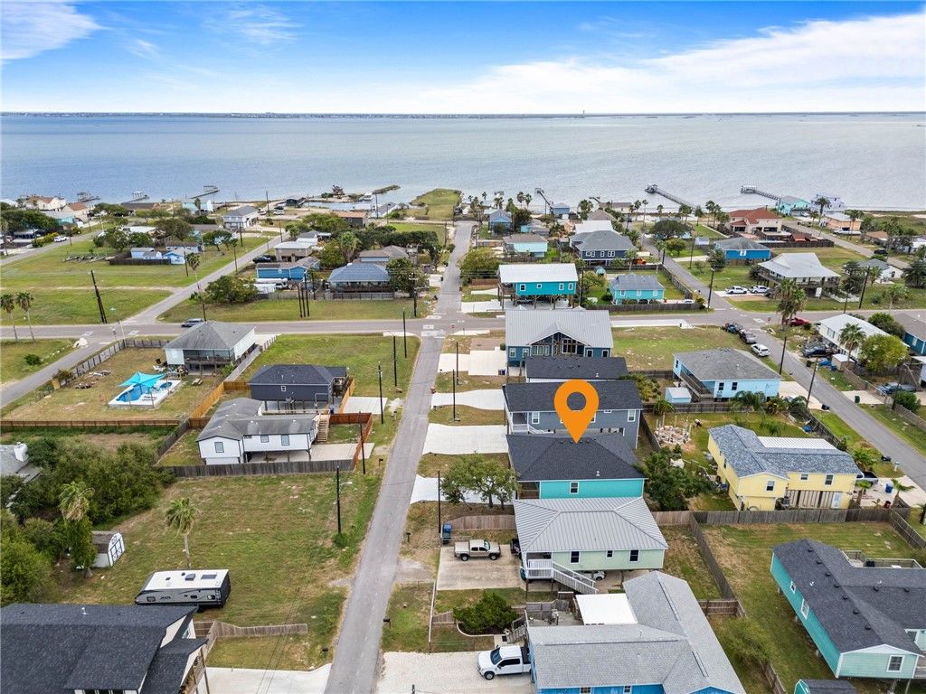 217 Las Palmas Dr, Corpus Christi, TX 78418