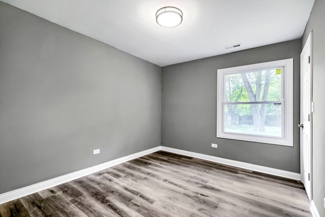 1818 Sauk Trail, Sauk Village, IL 60411