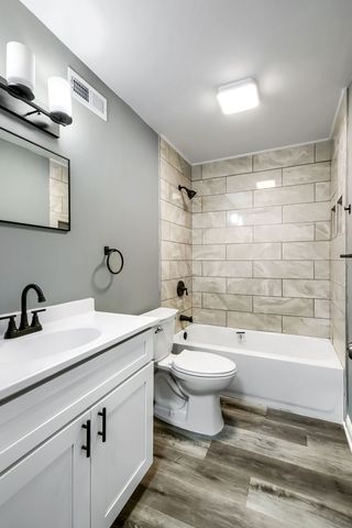 1818 Sauk Trail, Sauk Village, IL 60411