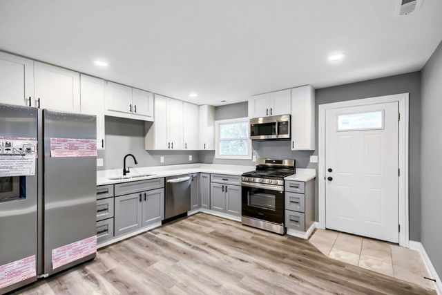 1818 Sauk Trail, Sauk Village, IL 60411