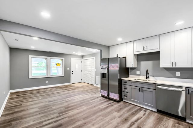 1818 Sauk Trail, Sauk Village, IL 60411