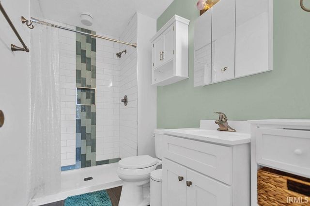 546 W Lois Lane, Bloomington, IN 47403