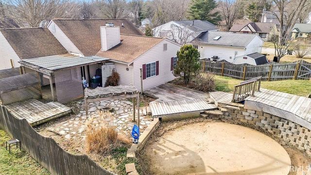 546 W Lois Lane, Bloomington, IN 47403