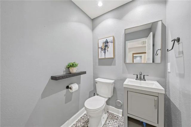 2214 Vista Hogar, Newport Beach, CA 92660