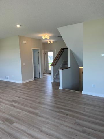 13721 Arrowhead Way, Rosemount, MN 55068