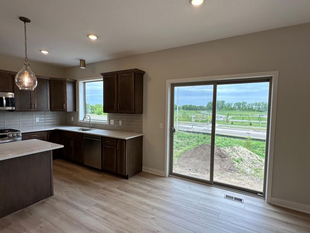13721 Arrowhead Way, Rosemount, MN 55068
