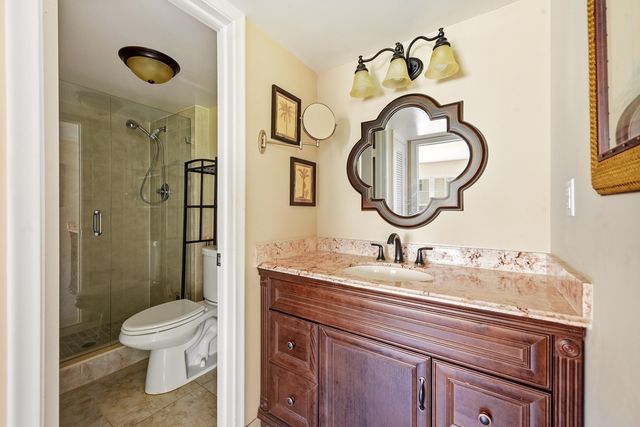 5570 Tamberlane Circle 229, Palm Beach Gardens, FL 33418