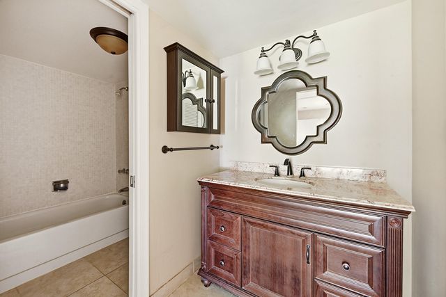 5570 Tamberlane Circle 229, Palm Beach Gardens, FL 33418