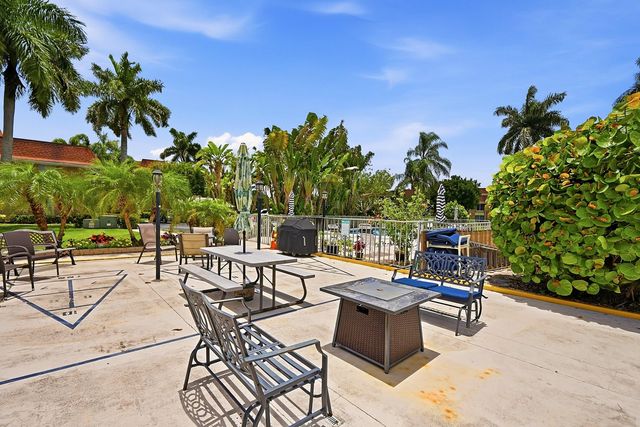 5570 Tamberlane Circle 229, Palm Beach Gardens, FL 33418