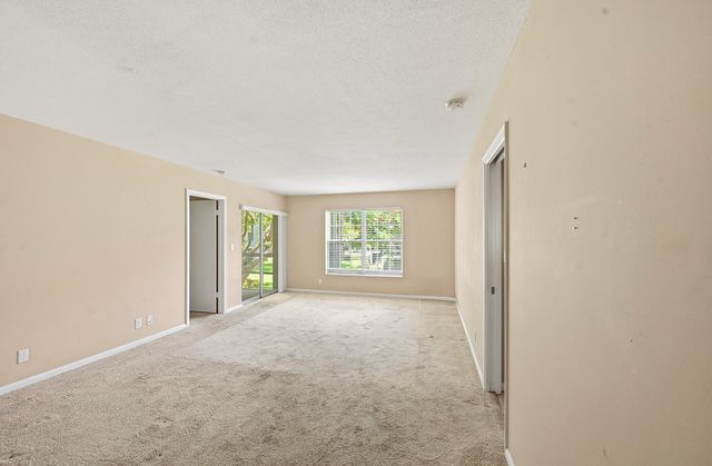 5570 Tamberlane Circle 229, Palm Beach Gardens, FL 33418