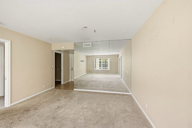 5570 Tamberlane Circle 229, Palm Beach Gardens, FL 33418