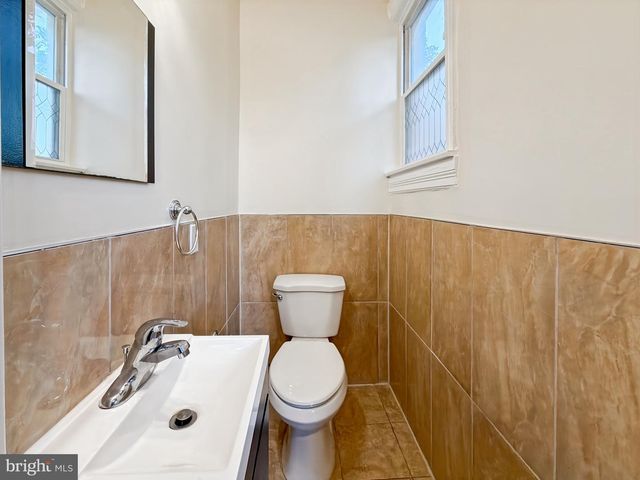 2210 LYNDHURST AVE, Baltimore, MD 21216
