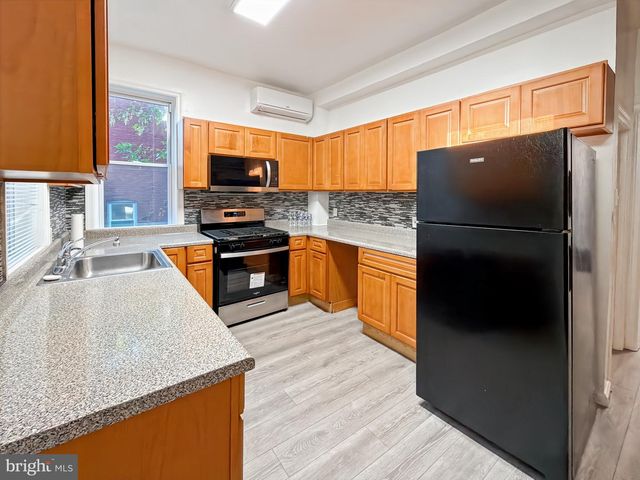 2210 LYNDHURST AVE, Baltimore, MD 21216
