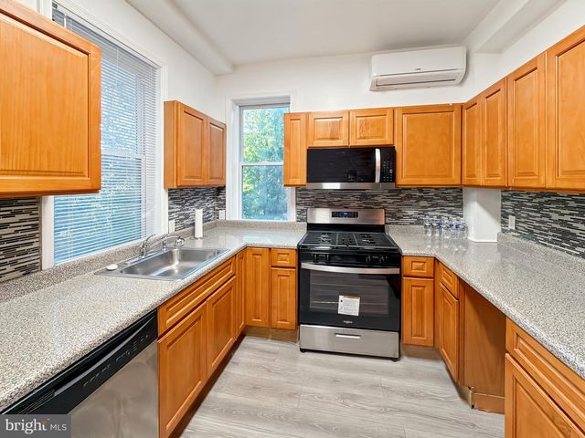 2210 LYNDHURST AVE, Baltimore, MD 21216