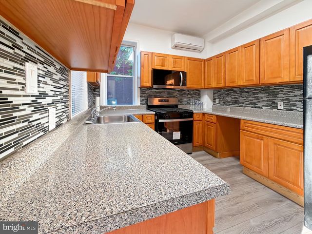 2210 LYNDHURST AVE, Baltimore, MD 21216