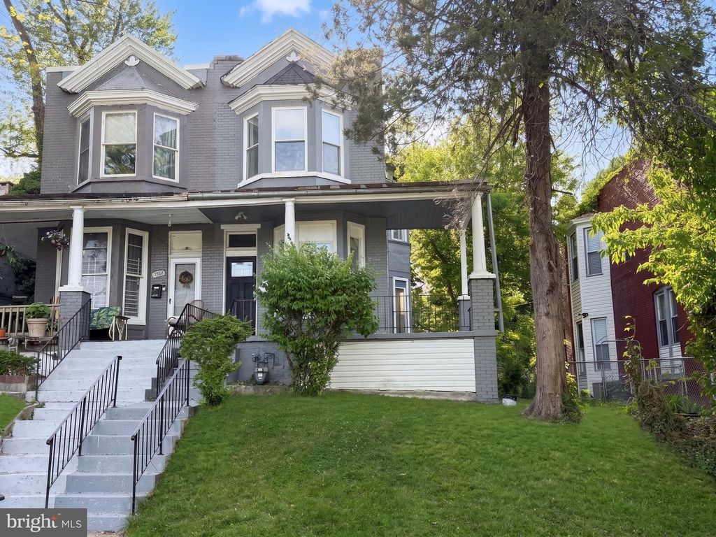 2210 LYNDHURST AVE, Baltimore, MD 21216