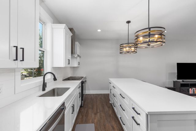 7033 Ada Depot Drive SE, Ada, MI 49301