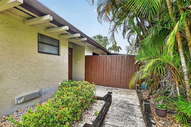 22718 Vistawood Way, Boca Raton, FL 33428