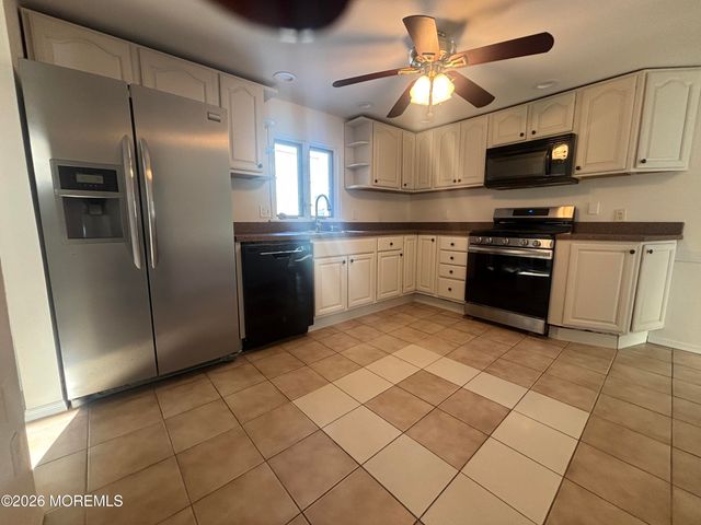 176 2nd Avenue, Long Branch, NJ 07740