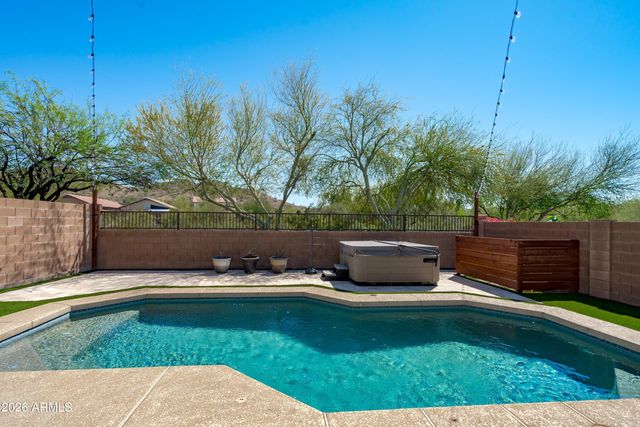 28619 N NOBEL Road, Phoenix, AZ 85085