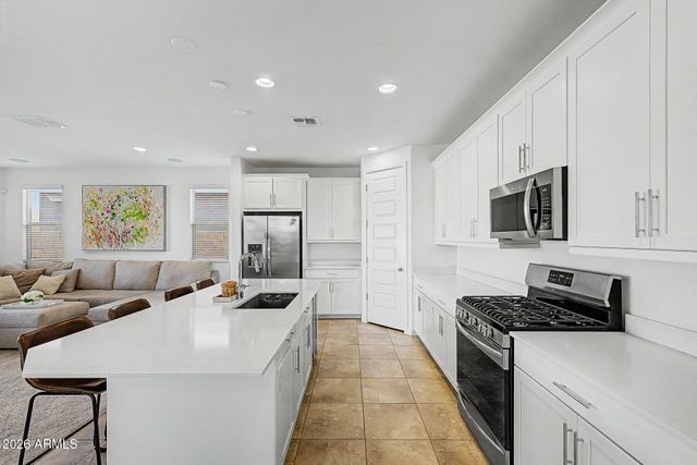5913 S 25TH Lane, Phoenix, AZ 85041